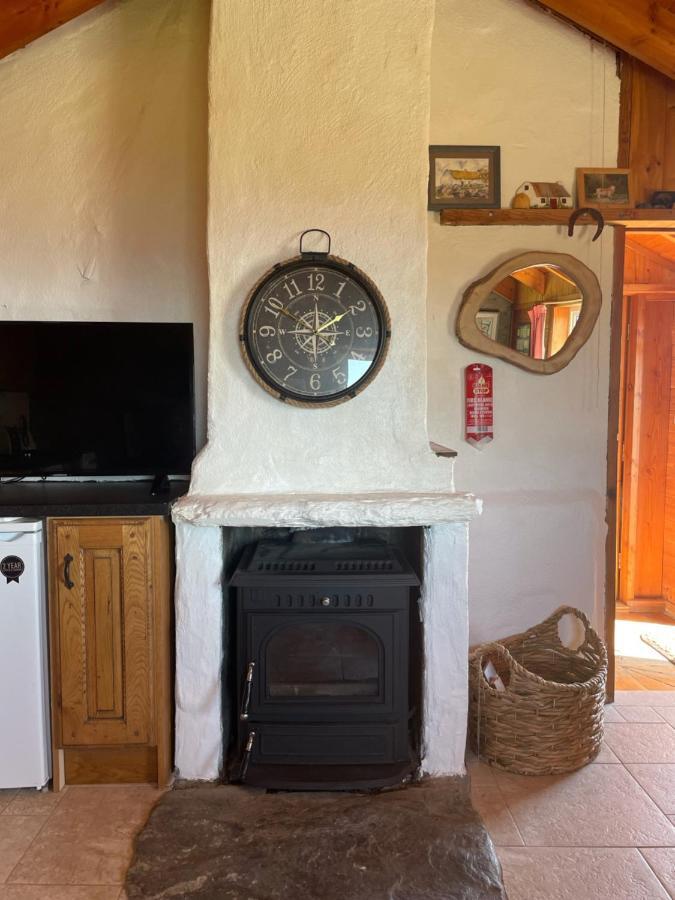 Dave'S Wee House Villa Kilcar Buitenkant foto